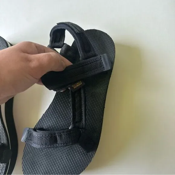 Teva Black Flatform Universal Platform Adjustable Sandals - Picture 4 of 10